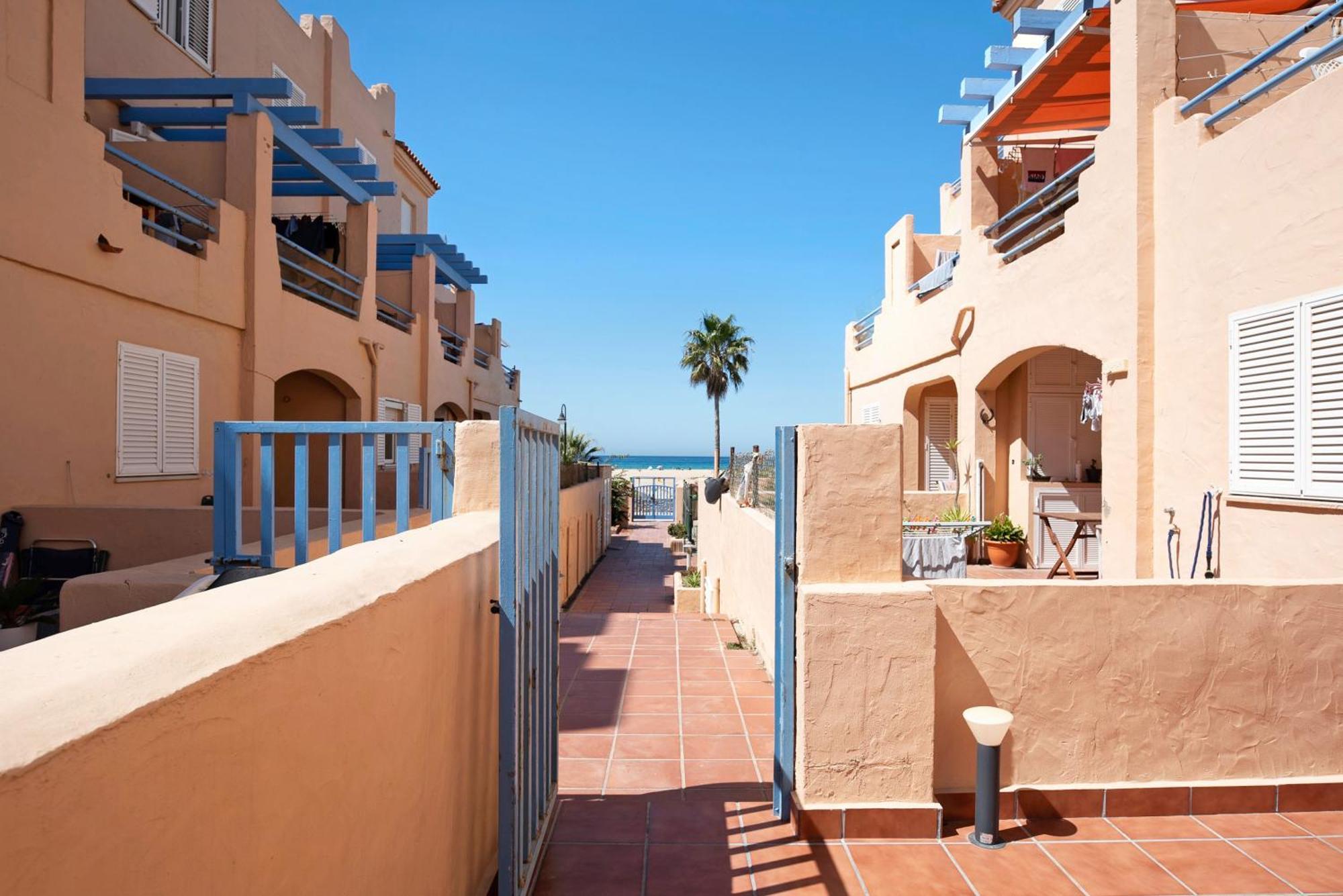 Апартаменты Apartamento Lances Тарифа Экстерьер фото